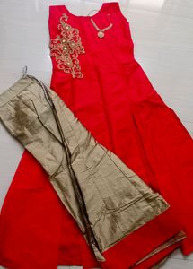 5)Rayon Straight Gown (Red Color)
