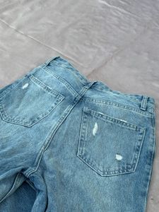 Distressed Wide Leg Jeans