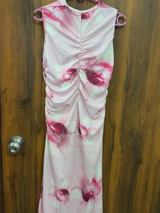 Chic Pink Floral Ruched Midi Dress