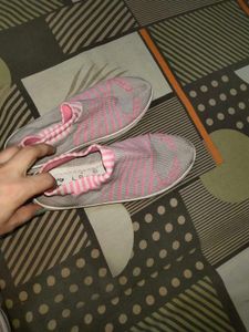 Women Shoes Never Used