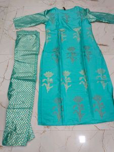 Elegant Aqua Kurta Set with Floral Print 2pc M