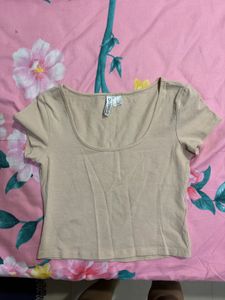 Basic Scoop Neck Crop Top