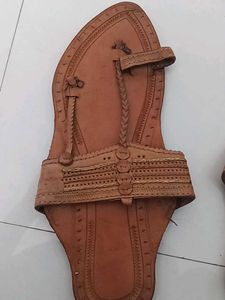 Leather Kolhapuri Chappals