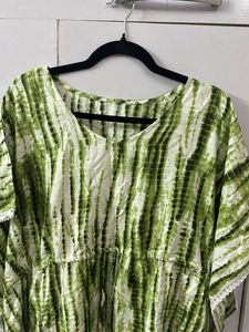 Green &amp; White Tie-Dye Kaftan
