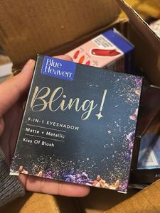Sale 🚨Blue Heaven Bling! Eyeshadow Palette