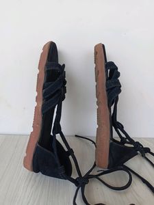 Tie-up Suede Flats