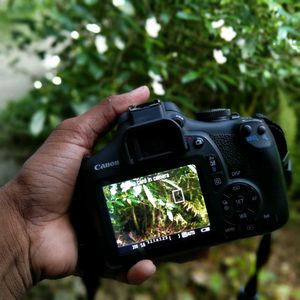 📷 Canon 1500D DSLR Camera – 24.1 MP