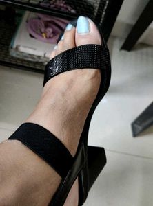 Stylish Black Strap 2.5" Heeled Sandals🖤