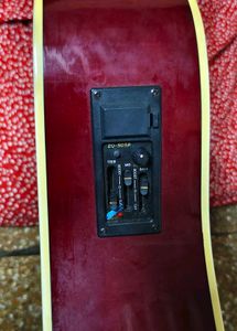 good condition guitar 🎸 available with bag