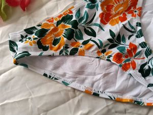 🇨🇵Floral Print Briefs