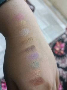Eyeshadow Palette - 18 Colors!