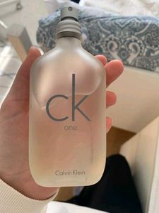Calvin Klein CK One Eau de Toilette 200ml