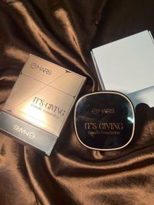 Mars It's Giving Powder Foundation