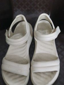 Comfortable White Flat Sandals