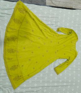 Melange lime yellow greenish Embroidered Kurta