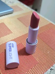Nykaa Superlight Feathertouch Lipstick - Air