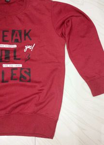 mahroon sweatshirt for 6 to 8 year