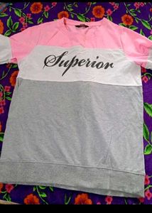 Sweatshirt with "Superior" Print