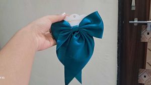 Shiny Teal Bow Hair Clip