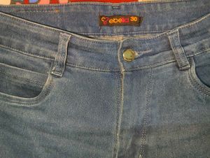Ladies Cargo Jeans – Waist 30