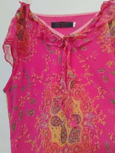 Vibrant Pink Paisley Print Kurta