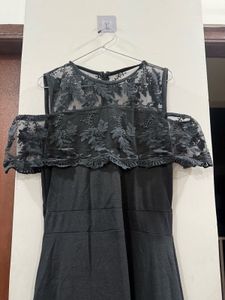 Chic Black Cold Shoulder Lace Dress