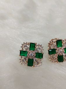 Emerald Stone Earing