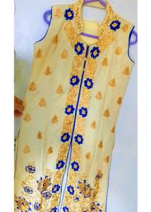 🥳🤩(three-peice)Vibrant Floral Kurta Set with Dup
