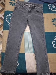 Grey wash demin jeans