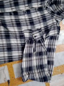 Classic Plaid Long Sleeve Shirt