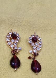Elegant Red &amp; Crystal Paisley Earrings