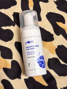 Plum Salicylic Acid Face Wash