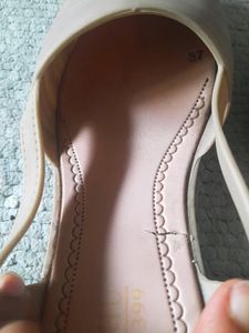 Bellies In Good Condition Size 37