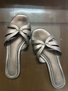 Stylish Metallic Flats - Max