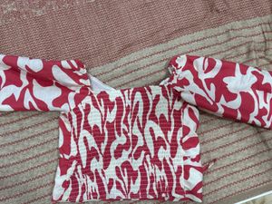 Red &amp; White Abstract Print Puff Sleeve Top