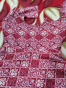 Maroon Printed baby frock suit