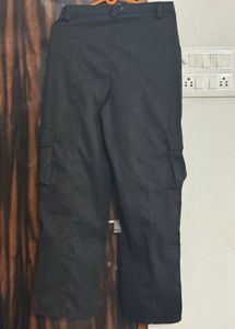 Freakins Black Cargo Pants size Small 28 waist