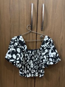 Stylish Floral Print Crop Top