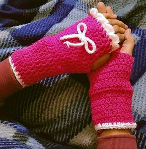 Crocheted Arm Warmers with Bows