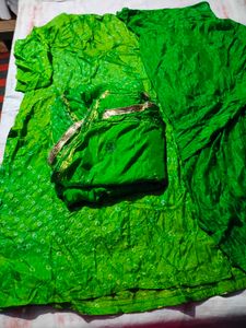 Vibrant Green Bandhani Kurta set
