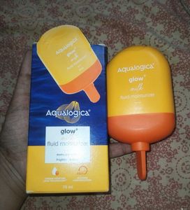 Aqualogica Glow+ Milk Fluid Moisturizer