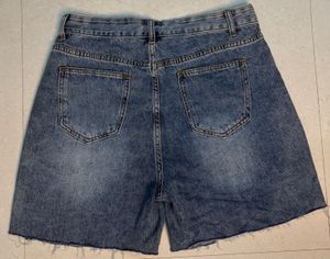Vintage Wash Denim Shorts 🦋