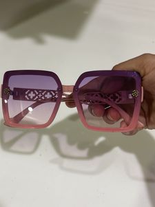 Chic Pink Square Sunglasses