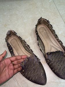 Elegant Embellished Flat Shoes