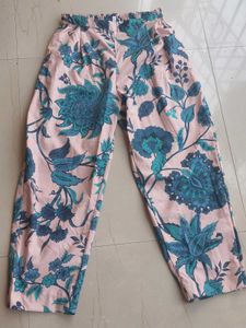 Ahalyaa Elegant Floral Kurta Set with Pants