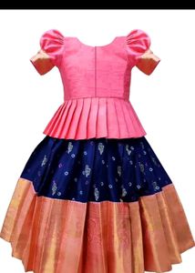 Pattu Pavdai Lehenga