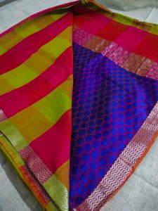 New Checked Saree With Stitched Blouse