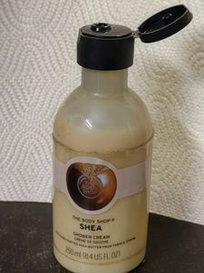 The Body Shop Shea Butter Cream ( 250ml )