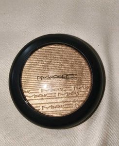 MAC Cosmetics Highlighter