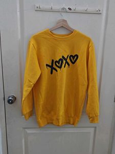 Oversize Yellow "XOXO" Graphic Sweatshirt